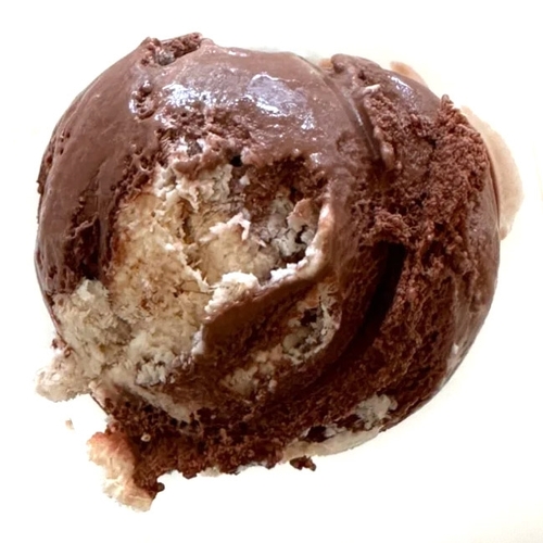 Yum Ice Creamery & Sweet Shop - Triple Threat Chocolate Ice Cream 475ml, 1 Each